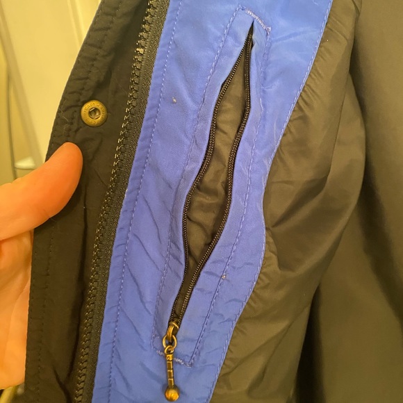 SOLD Vintage Snow (Canada) Goose Gore-Tex Raincoat - Picture 11 of 12